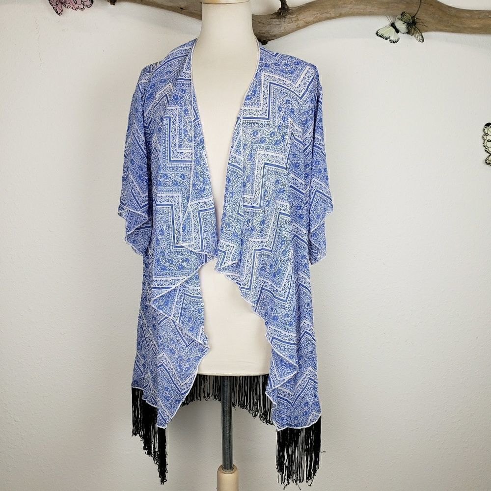 Lularoe monroe short sleeve kimono with fringe